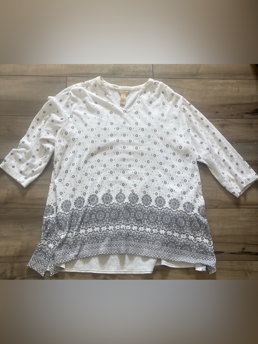 Brit & Bridle White Boho Medallion Print Tunic Top